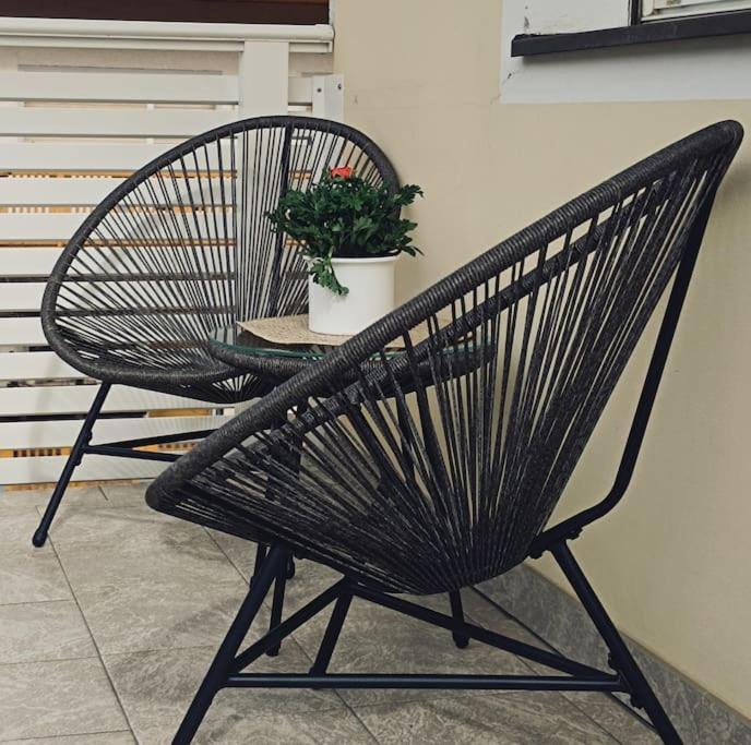 66 - Stylisches Mit Balkon & Toplage In Apartment *